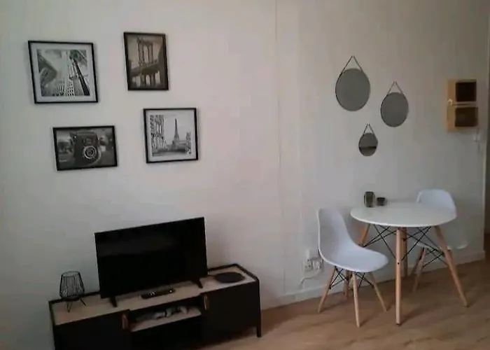 Apartmán Le Black And White Cosy Centre