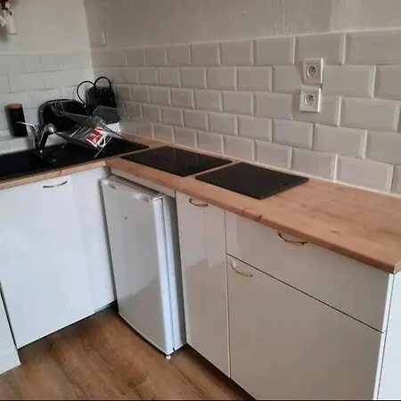 Daire Le Black And White Cosy Centre